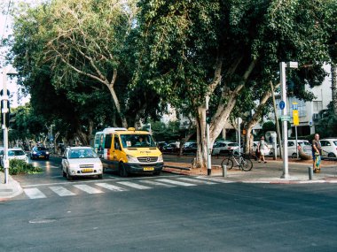 Tel Aviv İsrail 25 Ekim 2018 geleneksel İsrail taksi öğleden sonra Tel Aviv sokakta görünümünü