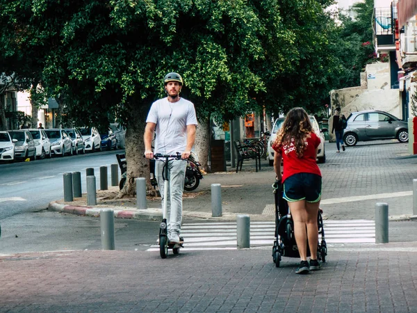 Tel Aviv Israel Octubre 2018 Vista Gente Desconocida Caminando Por —  Fotos de Stock