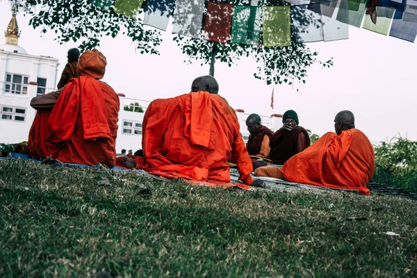 Nepal Lumbini Listopada 2018 Widok Saddhu Modląc Się Pod Świętego — Zdjęcie stockowe