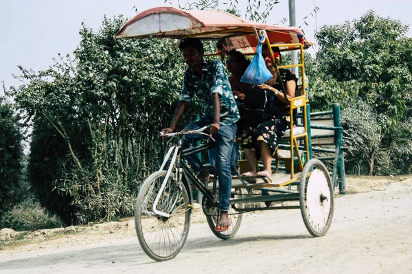 Lumbini Nepal November 2018 View Rickshaw Carrying Unknown Pilgrims Buddha — стоковое фото