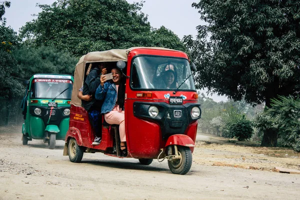 Lumbini Nepal November 2018 View Rickshaw Carrying Unknown Pilgrims Buddha — стоковое фото