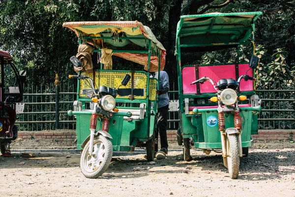 Νεπάλ Lumbini Νοεμβρίου 2018 Θέα Ένα Rickshaw Σταθμευμένα Κοντά Στην — Φωτογραφία Αρχείου