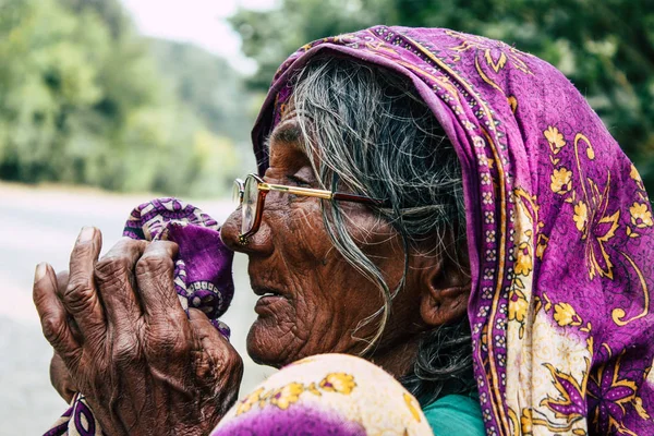 Nepal Lumbini Listopadu 2018 Pohled Neznámé Nepálské Stará Žena Sedí — Stock fotografie