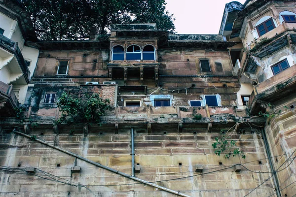 Varanasi India Noviembre 2018 Vista Fachada Del Edificio Ubicado Los — Foto de Stock
