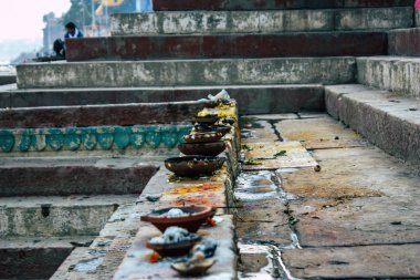 Varanasi Hindistan Ganj Nehri bir kutsal Varanasi ghats açık yüzme havuzunda 8 Kasım 2018 görüntülemek