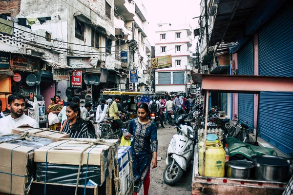 Varanasi India Noviembre 2018 Vista Gente Desconocida Caminando Bazar Distrito — Foto de Stock