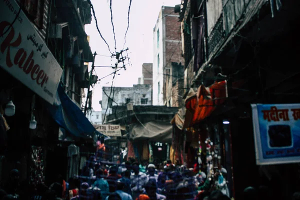 Varanasi Índia Novembro 2018 Vista Pessoas Desconhecidas Andando Bazar Distrito — Fotografia de Stock
