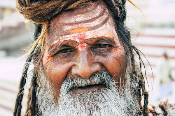 104 Варанасі Індія Листопада 2018 Переглянути Невідомих Святий Saddhu Сидячи — стокове фото