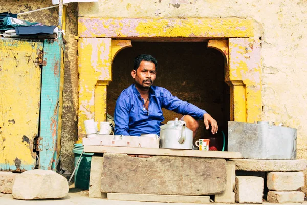 Varanasi India November 2018 View Unknown People Selling Chai Small — Stock Photo, Image
