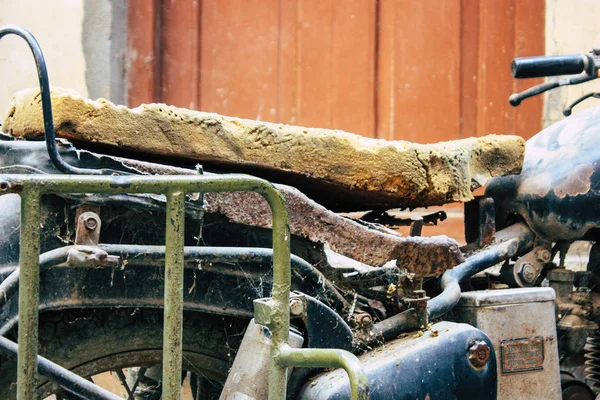 Varanasi India Novembre 2018 Primo Piano Una Vecchia Motocicletta Royal — Foto Stock