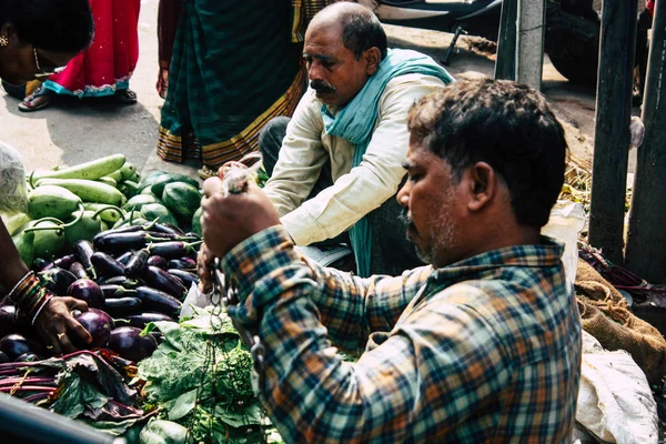 Varanasi India November 2018 Bekijken Van Onbekende Indiase Verkoper Markt — Stockfoto