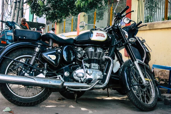 Varanasi India Noviembre 2018 Primer Plano Una Motocicleta Clásica Royal — Foto de Stock