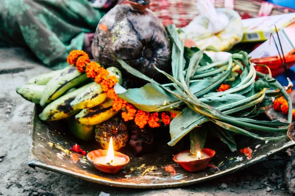 Varanasi India Noviembre 2018 Vista Las Incógnitas Indios Atentos Celebrando — Foto de Stock