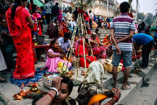 Varanasi Inde Novembre 2018 Vue Inconnus Indiens Attentifs Célébrant Dev — Photo