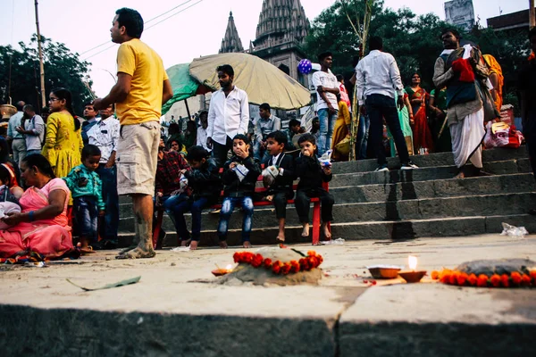 Varanasi Hindistan Kasım 2018 Bilinmeyenli Kızılderililer Insanlar Attenting Kutluyor Dev — Stok fotoğraf