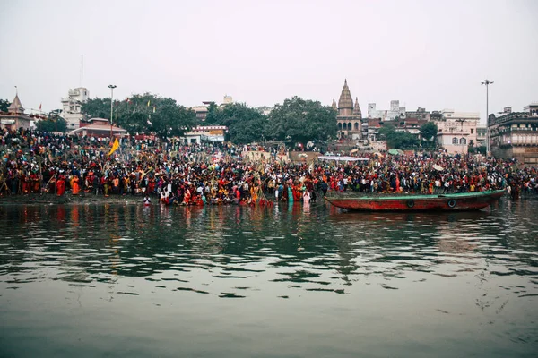 Varanasi India Noviembre 2018 Vista Los Indios Desconocidos Que Asisten — Foto de Stock