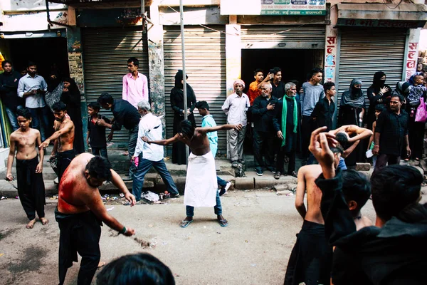 Varanasi Hindistan Kasım 2018 Bilinmeyenli Şii Müslümanlar Görünümünü Kullanın Zincirleri — Stok fotoğraf