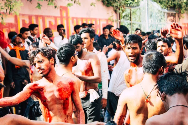 Varanasi Hindistan Kasım 2018 Bilinmeyenli Şii Müslümanlar Görünümünü Kullanın Zincirleri — Stok fotoğraf