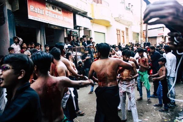 Varanasi Hindistan Kasım 2018 Bilinmeyenli Şii Müslümanlar Görünümünü Kullanın Zincirleri — Stok fotoğraf