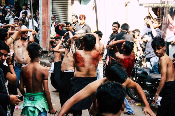 Varanasi Hindistan Kasım 2018 Bilinmeyenli Şii Müslümanlar Görünümünü Kullanın Zincirleri — Stok fotoğraf