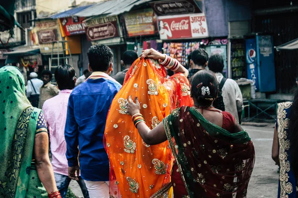 Varanasi Índia Novembro 2018 Vista Povo Indiano Desconhecido Indo Casamento — Fotografia de Stock