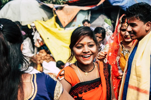 Варанаси Индия Ноябрь 2018 Вид Неизвестного Индийского Народа Собирается Свадьбу — стоковое фото