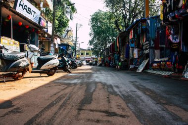 Arambol Goa Hindistan 24 Kasım 2018 sabah Arambol sokaklarda görünümünü