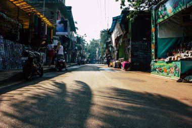 Arambol Goa Hindistan 24 Kasım 2018 sabah Arambol sokaklarda görünümünü