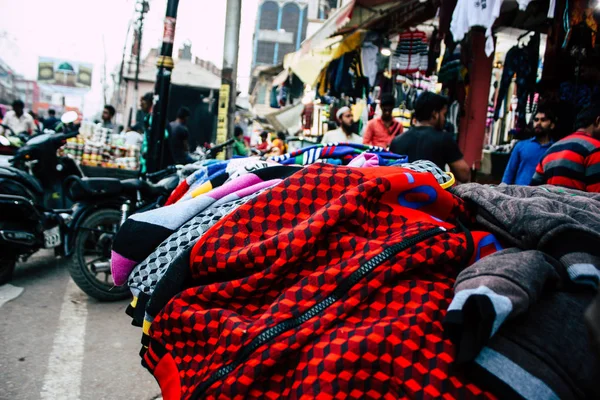 Varanasi India November 2018 View Unknowns Indian People Shopping Clothes — Stock Photo, Image