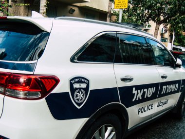 Tel Aviv İsrail 21 Aralık 2018 İsrail polis arabası görünümünü öğleden sonra Tel Aviv sokakta park