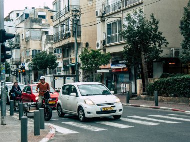Tel Aviv İsrail 21 Aralık 2018 Tel Aviv'de öğleden sonra sürüş bir bisiklet ile bilinmeyen İsrail halkının görünümü