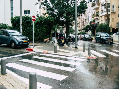 Tel Aviv İsrail 17 Ocak 2019 bilinmeyenli İsrail halkının öğleden sonra Tel Aviv sokaklarında yürüyüş görünümü