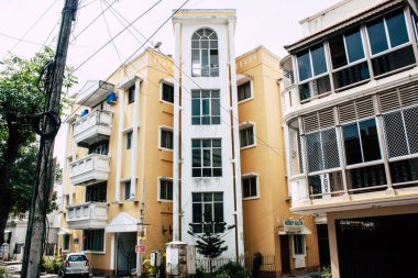 Pondicherry Tamil Nadu Hindistan 21 Ocak 2018 Labourdonnais sokak görünümünü yer alan Fransız Sömürge şehir Pondicherry beyaz Town bölgesinde, sabah