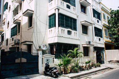 Pondicherry Tamil Nadu Hindistan 21 Ocak 2018 Labourdonnais sokak görünümünü yer alan Fransız Sömürge şehir Pondicherry beyaz Town bölgesinde, sabah