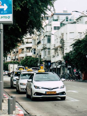 Tel Aviv İsrail 12 Aralık 2018 geleneksel İsrail taksi öğleden sonra Tel Aviv sokaklarında görünümünü
