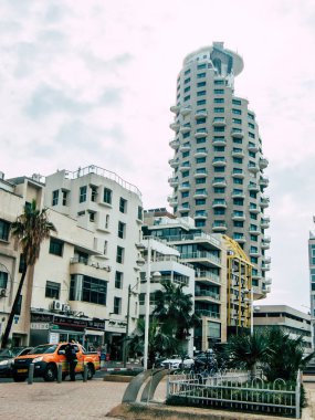 Tel Aviv İsrail 12 Aralık 2018 öğleden sonra Tel Aviv sokaklarında binaların görünümü