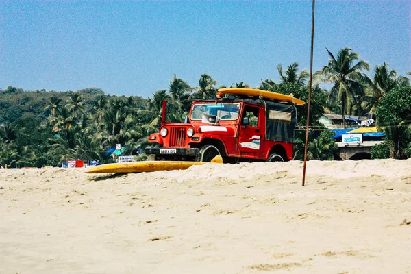 Arambol Goa India Enero 2019 Vista Jeep Salvavidas Rojo Estacionado — Foto de Stock