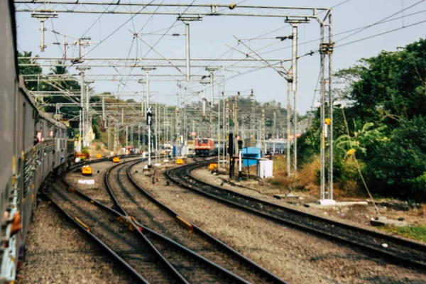 Gokarna Karnataka 印度2019年1月25日晚上在 Gokarna Mangalore 之间的南部印第安人 Konkan 铁路的看法 — 图库照片