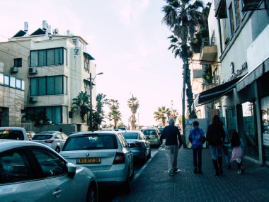 Tel Aviv İsrail 5 Şubat 2019 bilinmeyenli İsrail halkının öğleden sonra Tel Aviv sokaklarında yürüyüş görünümü