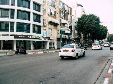 Tel Aviv İsrail 5 Şubat 2019 geleneksel İsrail taksi öğleden sonra Tel Aviv sokaklarında görünümünü