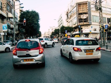 Tel Aviv İsrail 5 Şubat 2019 geleneksel İsrail taksi öğleden sonra Tel Aviv sokaklarında görünümünü