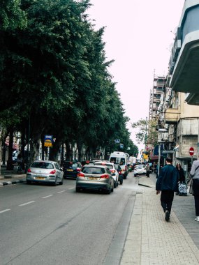 Tel Aviv İsrail 9 Şubat 2019 bilinmeyenli İsrail halkının öğleden sonra Tel Aviv sokaklarında yürüyüş görünümü