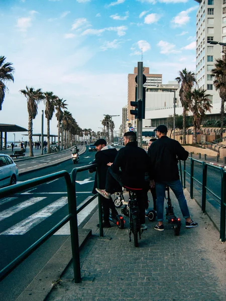 Tel Aviv Israel Febrero 2019 Vista Incógnitas Israelíes Caminando Por — Foto de Stock