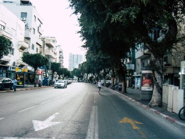 Tel Aviv İsrail 9 Şubat 2019 bilinmeyenli İsrail halkının öğleden sonra Tel Aviv sokaklarında çalışan görünümü