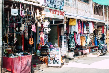 Gokarna Karnataka Hindistan 11 Şubat 2019 Gokarna şehrin ana yol öğleden sonra bilinmeyen insanlar görünümünü