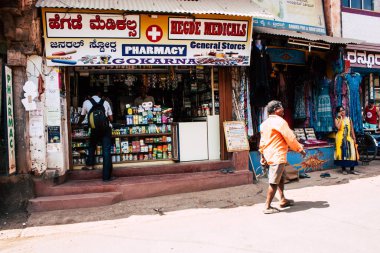 Gokarna Karnataka Hindistan 11 Şubat 2019 Gokarna şehrin ana yol öğleden sonra bilinmeyen insanlar görünümünü