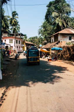 Gokarna Karnataka Hindistan 11 Şubat 2019 Gokarna şehrin ana yol öğleden sonra bilinmeyen insanlar görünümünü