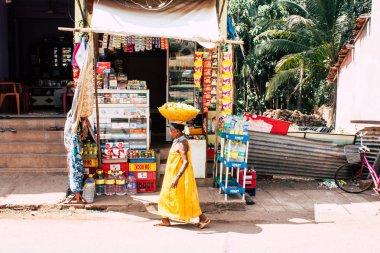 Gokarna Karnataka Hindistan 11 Şubat 2019 Gokarna şehrin ana yol öğleden sonra bilinmeyen insanlar görünümünü