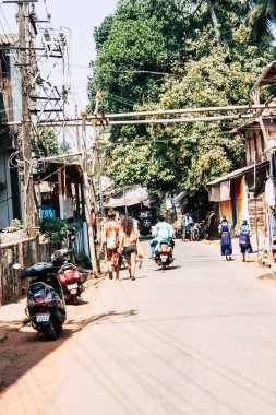 Gokarna Karnataka Hindistan 11 Şubat 2019 Gokarna şehrin ana yol öğleden sonra bilinmeyen insanlar görünümünü