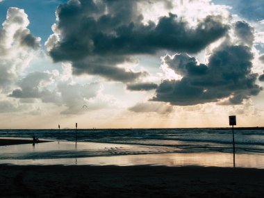 Tel Aviv İsrail 19 Şubat 2019 eğleniyor plaj Tel Aviv tarihinde öğleden sonra bilinmeyen İsrail halkının görünümü